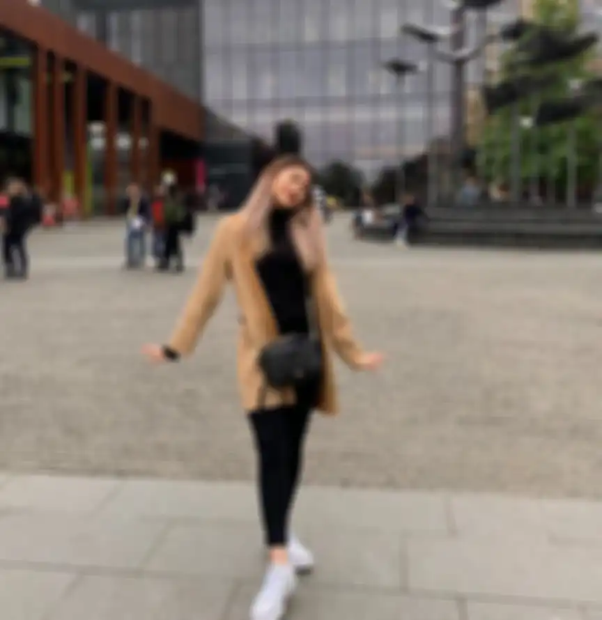 Penampilan anak Parto, Amanda Caesa dengan outer