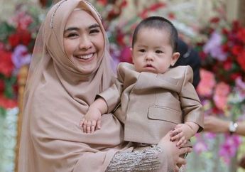 Oki Setiana Dewi Bagikan Kondisi Terbaru Anak Bungsunya Usai Jalani Operasi karena Prader Willi Syndrome