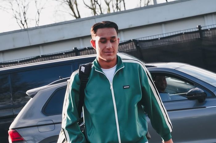 Miliano Jonathans pemain keturunan Indonesia sudah  bergabung latihan di FC Utrecht