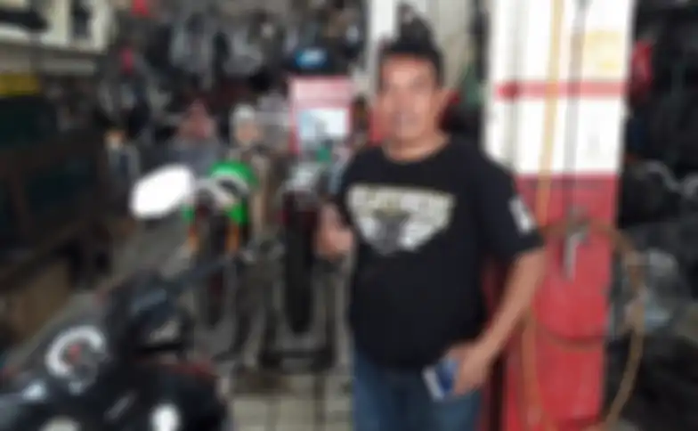 Parno, pemilik Ponorogo Motor Sport