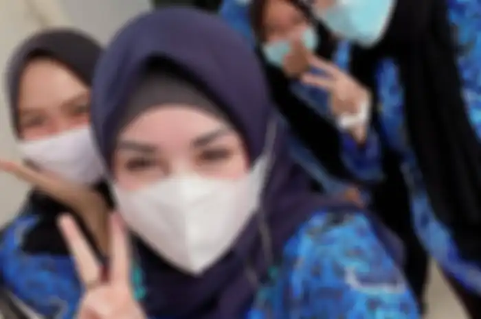 Foto abdi negara cantik mencuri perhatian, apakah gaji PNS 2022 naik?