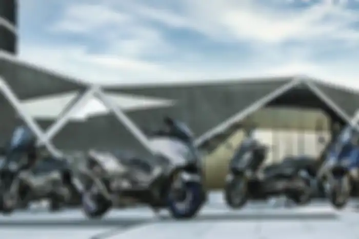 Varian SX SE menemani keluarga TMAX