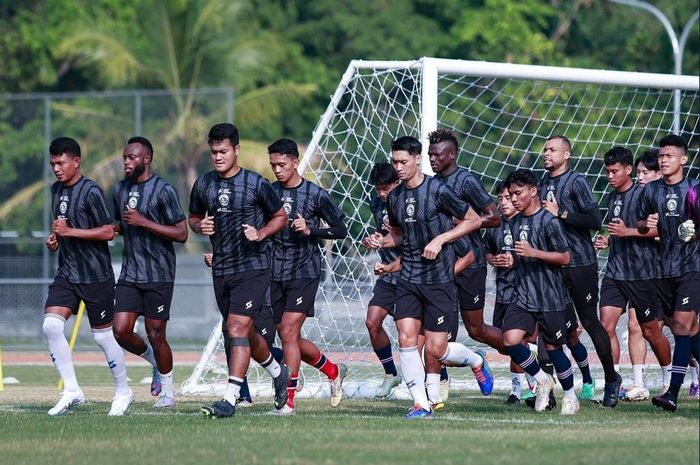 Pemain Arema FC saat menjalani pemusatan latihan di Yogyakarta.