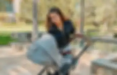 Lahirkan Bayi Lak-laki di Rumah Sakit Mahal Langganan Selebriti Dunia, Cara Duduk Nikita Willy Pasca Melahirkan Tuai Sorotan