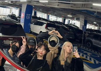 Berangkat ke Jakarta untuk Golden Disc Awards 2024, Liz Bagikan Mirror Selfie Gemas Bareng Member IVE
