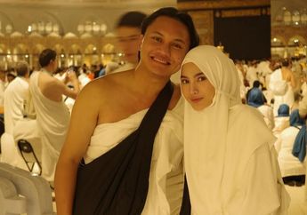 Jalani Ibadah Umrah Bareng Rizky Febian, Mahalini Tampil Anggun Kenakan Hijab saat Hamil 7 Bulan