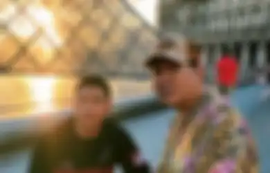 Mirip Abis! Darma Mangkuluhur Tampil Kompak Bareng Papa, Tommy Soeharto Saat Lebaran Bersama