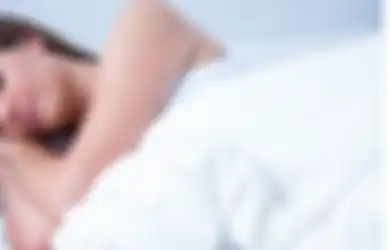 Enak-enak Tidur di Kamar, Wanita Ini Syok Bukan Main Dasternya Tetiba Diangkat Oleh Sosok Ini, Fakta di Balik Kejadian Ini Sungguh Mencengangkan