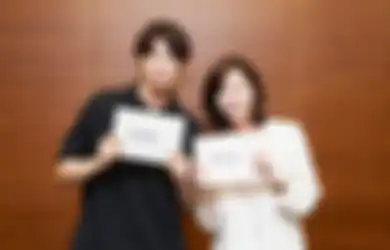 Cha Eunwoo dan Kim Nam Joo Hujan-hujanan di Makam untuk Poster Drama Korea Wonderful World