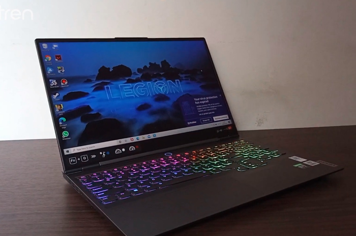 Lenovo Legion Slim 7i.