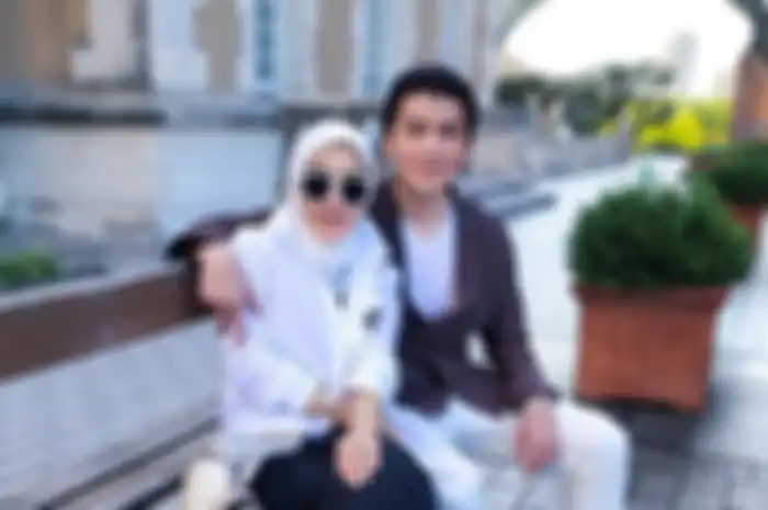 Syahrini dan Reino Barack