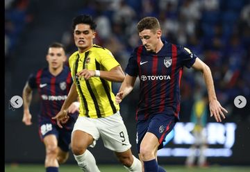 Lanjutan Liga Super Malaysia, Johor Darul Takzim pesta gol ke gawang DPMM FC 10-0 yang diperkuat Ramadhan Sananta di Stadion Sultan Ibrahim, Sabtu (25/10/2025).