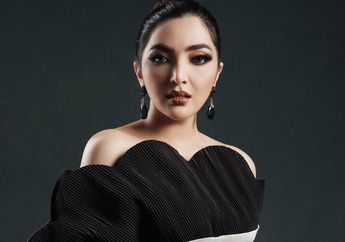 Ashanty Bergaya Bak Peri Saat Nyanyi di Hotel Bintang Lima Jakarta, Pakai Gaun Bunga-bunga!