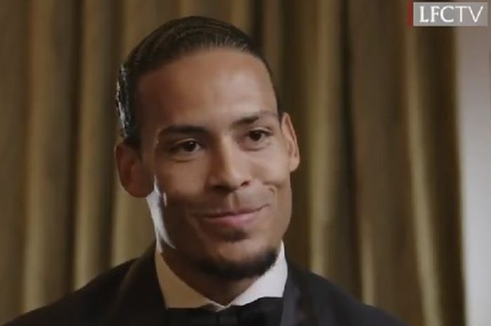 Bek Liverpool, Virgil van Dijk.