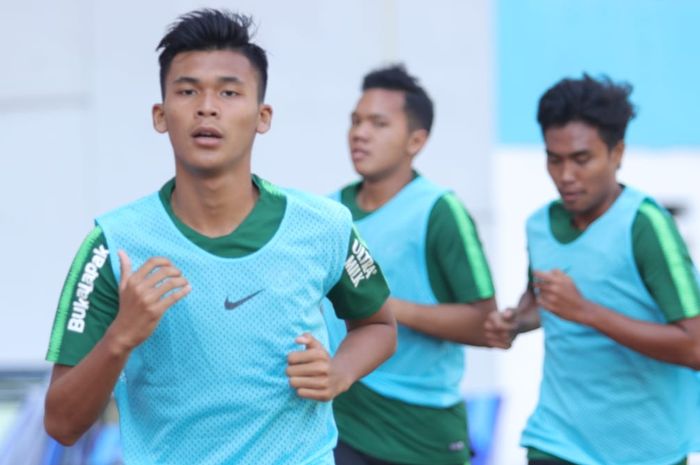 Penyerang timnas U-19 Indonesia, Sutan Zico dalam sesi tes fisik di Stadion Wibawa Mukti, Cikarang, Kabupaten Bekasi pada 1 Juli 2019.