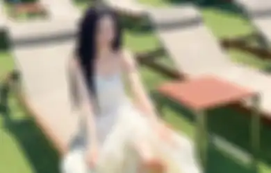 Karina aespa Tampil Anggun dengan Gaun Putih. Netizen : Bidadari Kah?