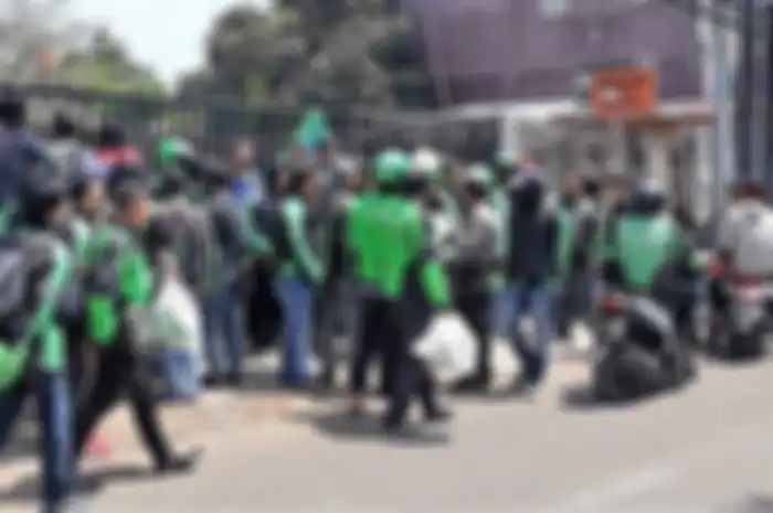 Driver ojek online Grab serbu kantor Gojek