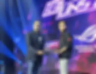 Perwakilan Intel (kiri) dan perwakilan Asus ROG (kanan)