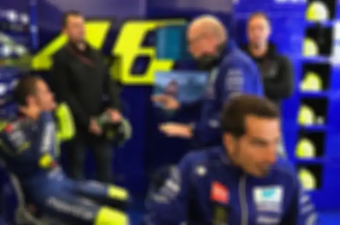 Valentino Rossi di paddock Movistar  Yamaha