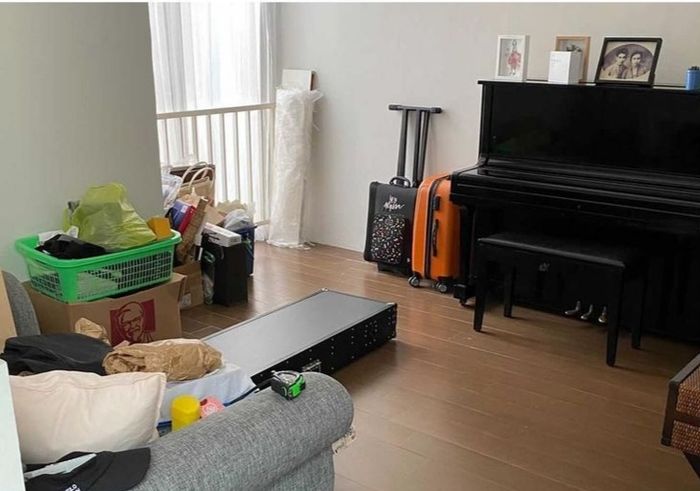 Ruang musik di rumah artis Ify Alyssa sebelum didekorasi ulang.