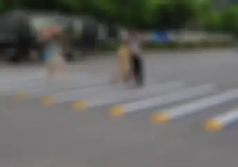 Kayak Gini Polisi Tidur di India, Terlihat Seram Tapi Lebih Aman Buat Pemotor
