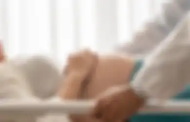 Diduga Kesurupan saat Lahiran, Video Wanita Ini Bikin Geger Ruang Bersalin, Ngamuk Saat Dibacakan Ayat Suci Al Qur'an