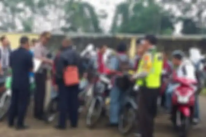 Polisi sidak ke sekolah, cek kondisi fisik motor pelajar