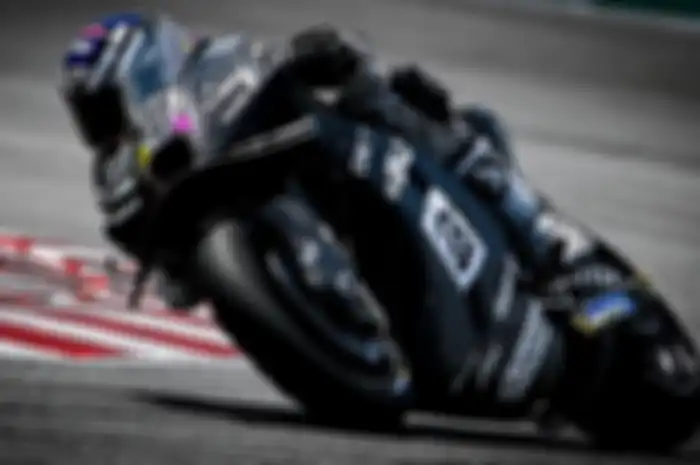 Aleix Espargaro memimpin dominasi Aprilia pada hari pertama tes MotoGP Sepang, Marc Marquez segini.