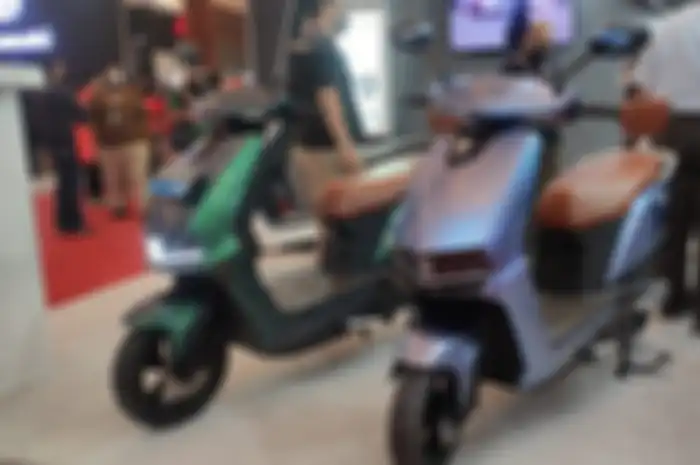 Ilustrasi motor listrik, biaya STNK-nya setara dengan harga motor bekas.