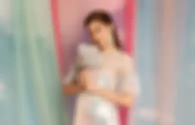 Kondangan Pakai Dress Putih? Ini 4 Gaya Mikha Tambayong yang Bisa Jadi Inspirasi