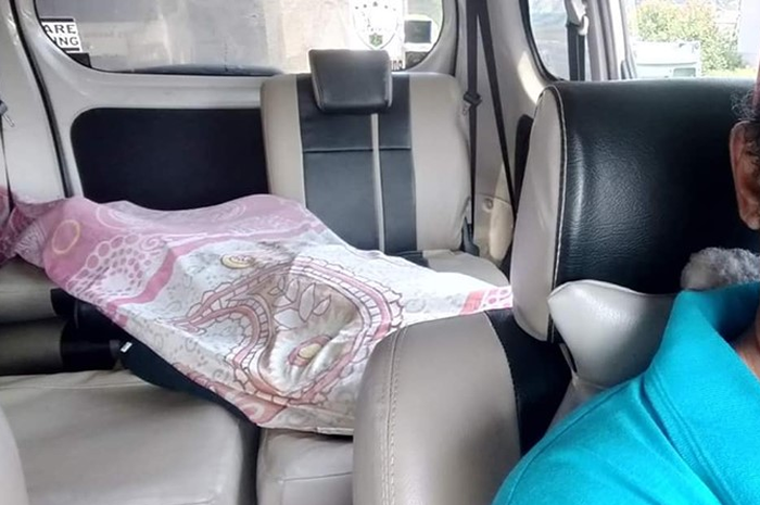 Driver taksi online yang diminta bawa mayat namun hanya dibayar sesuai Argo