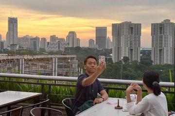 Rekomendasi Tempat Buka Puasa di Jakarta, Suguhkan Pemandangan Sunset!
