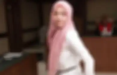 Terang-terangan Akui Katro Gara-gara 10 Tahun Cuma Tahu Kamar Penjara, Angelina Sondakh Melongo Saat Pencet-pencet Tombol Ketika Naik Mobil Baru: Kok Ada Kompor di Dalam Mobil?
