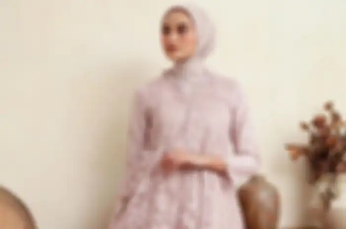 Model tunik warna pastel buat  baju lebaran 2023