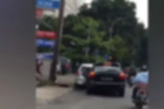 Kecelakaan di depan Pom Bensin Cilandak