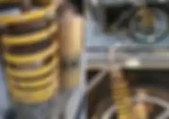 Bikin Minder! Gerobak Aja Pakai Sokbreker Ohlins, Masa Motor Kamu Kalah sama Gerobak