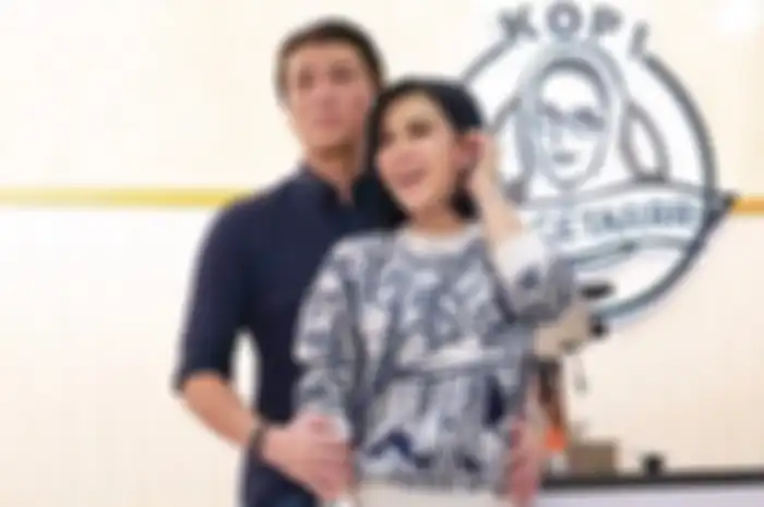 Reino Barrack dan Syahrini