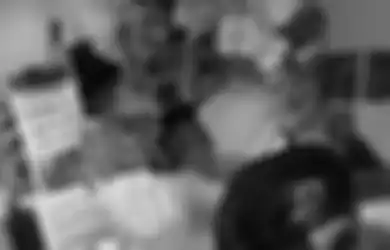 Bikin Penasaran Sampai Merinding Sendiri, Foto Misterius Ini Sangat Sederhana Namun Buat Netizen Angkat Tangan, Profesor Psikolog Berhasil Jelaskan Alasannya