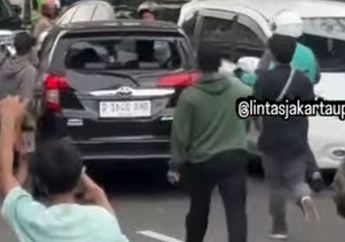 Kronologi Mobil Calya Diamuk Massa, Lawan Arah hingga Dikejar Warga