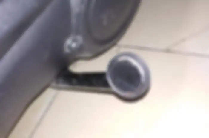 Bisa tutup area yang tajam menggunakan karet