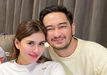 Keluarga Bahagia Syahnaz dan Jeje Govinda Saat Pemotretan, Kompak Berbusana Serba Cokelat!