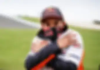 Wow! Netizen Histeris Melihat Marc Marquez Membuka dan Memamerkan Itunya