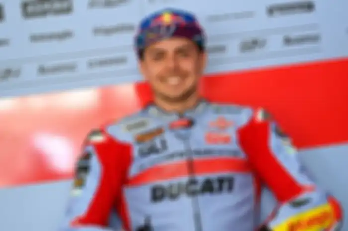 Waduh, ada pembalap rookie yang mengalami sakit perut di hari kedua tes shakedown MotoGP 2022 di sirkuit Sepang, Malaysia.