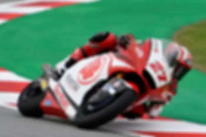 Hampir membawa poin pertamanya, ini penyebab pembalap Indonesia, Andi Gilang terjatuh di Moto2 Prancis 2020.