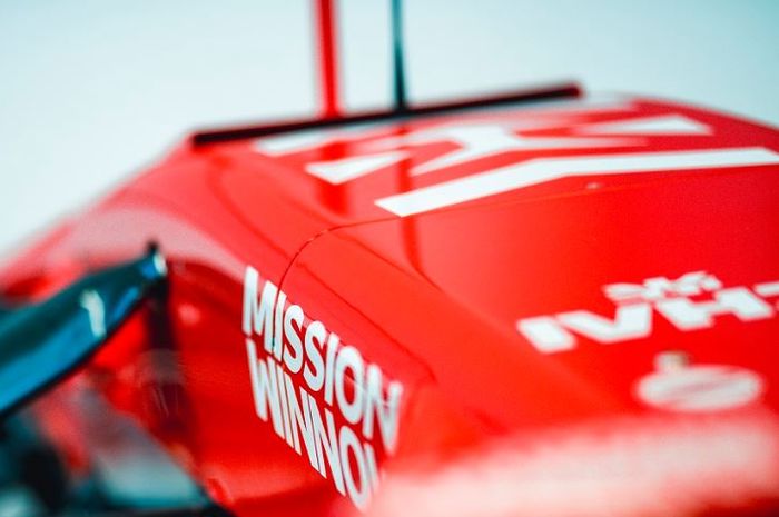 Logo Mission Winnow pada livery Ferrari