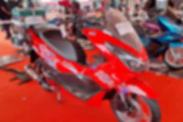 Unik nih, modifikasi motor Honda PCX 150 jadi tambal ban keliling.
