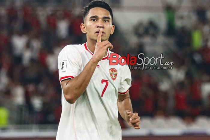 Marselino Ferdinan sedang melakukan selebrasi seusai mencetak gol dalam laga babak penyisihan grup C Kualifikasi Piala Dunia 2026 zona Asia antara timnas Indonesia versus timnas Arab Saudi di Stadion Utama Gelora Bung Karno, Senayan, Jakarta, Selasa (19/11/2024)