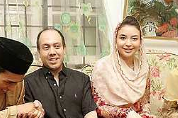 Tengku Muhammad Fakhry dan Manohara Odelia Pinot