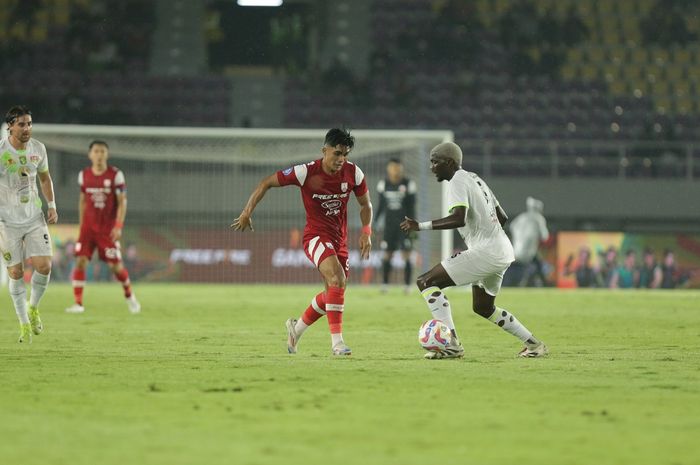 Penyerang Persis Solo, Ramadhan Sananta saat pertandingan melawan Persebaya Surabaya, Jumat (7/2/2025).