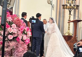 Pernikahan Brisia Jodie dan Jonathan Alden Berlangsung Khidmat di Gereja Katedral, Jakarta